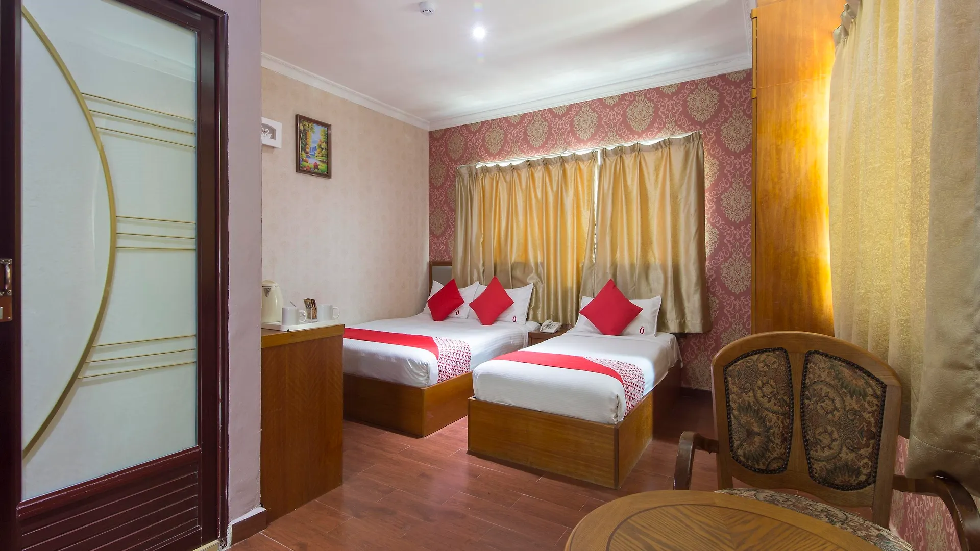 Super Oyo 998 Queen City Hotel George Town 2*,  Malesia