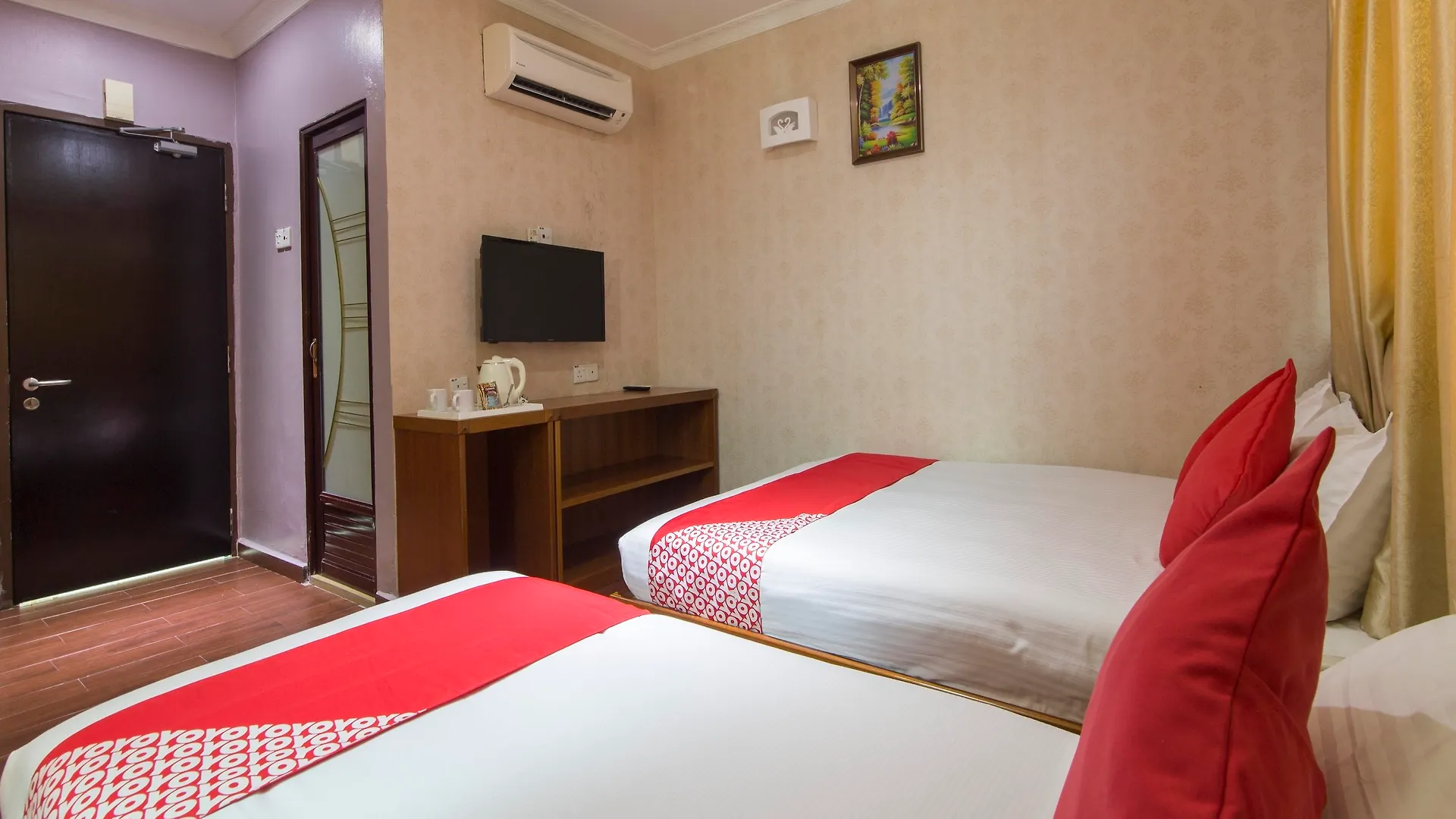 Super Oyo 998 Queen City Hotel George Town