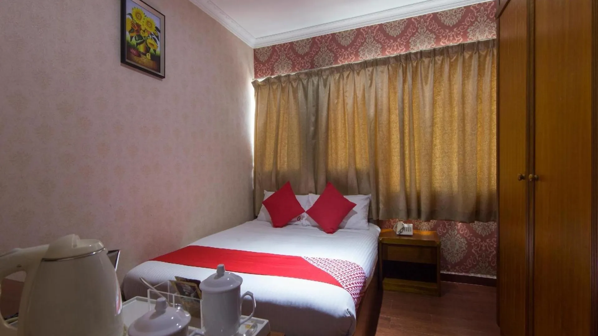 Super Oyo 998 Queen City Hotel George Town 2*,