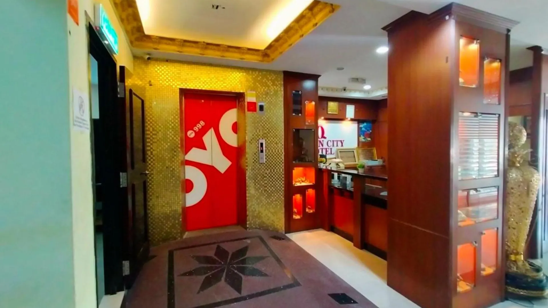Super Oyo 998 Queen City Hotel George Town Malesia