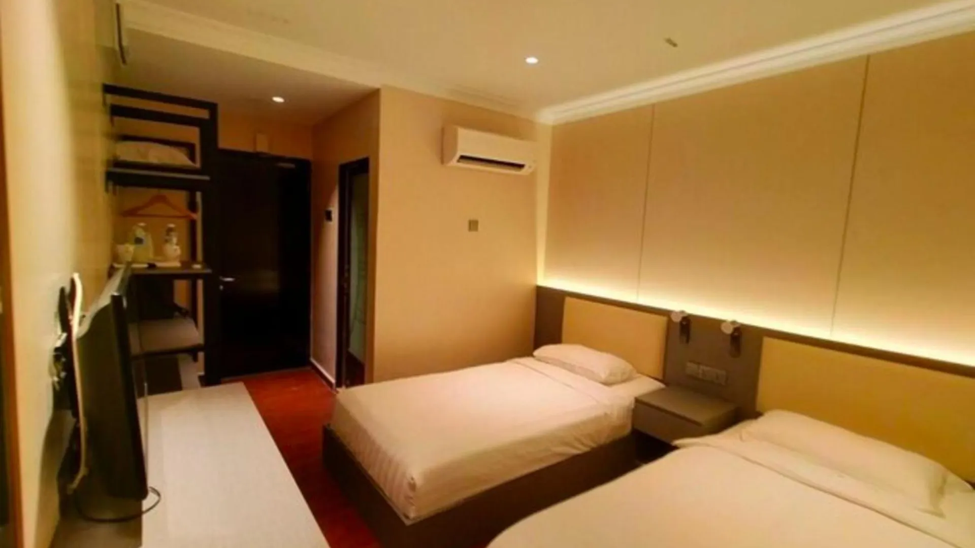 **  Super Oyo 998 Queen City Hotel George Town Malesia