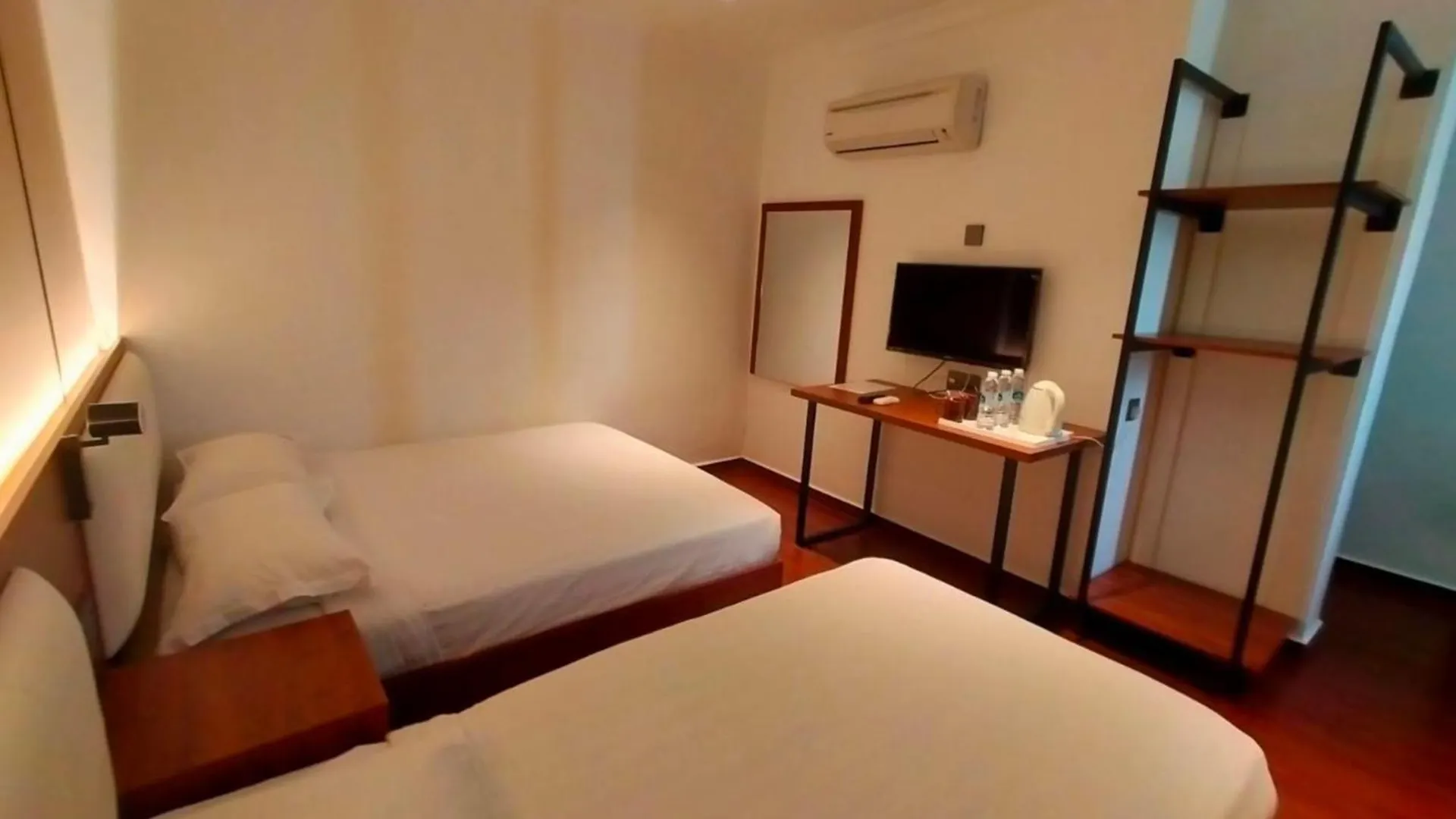 Super Oyo 998 Queen City Hotel George Town