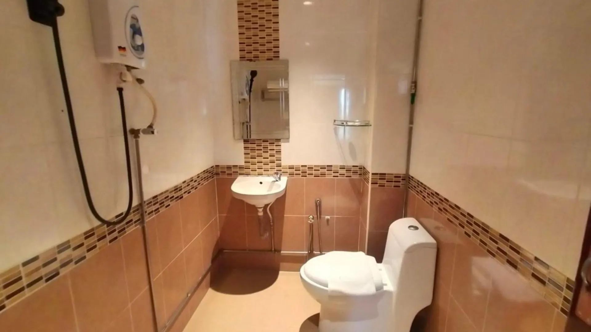 **  Super Oyo 998 Queen City Hotel George Town Malesia
