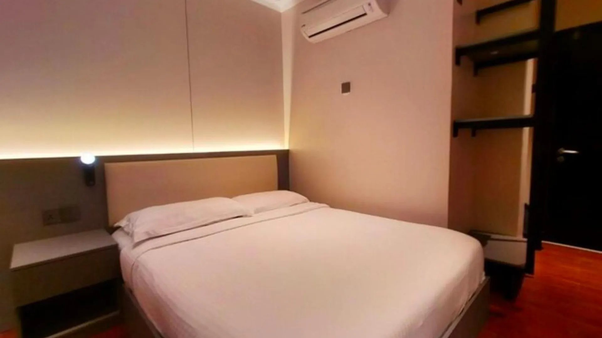 Super Oyo 998 Queen City Hotel George Town Malesia