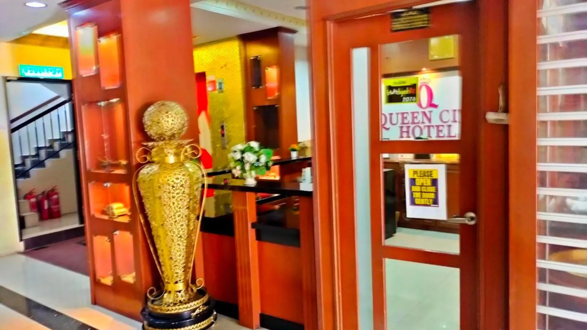**  Super Oyo 998 Queen City Hotel George Town Malesia
