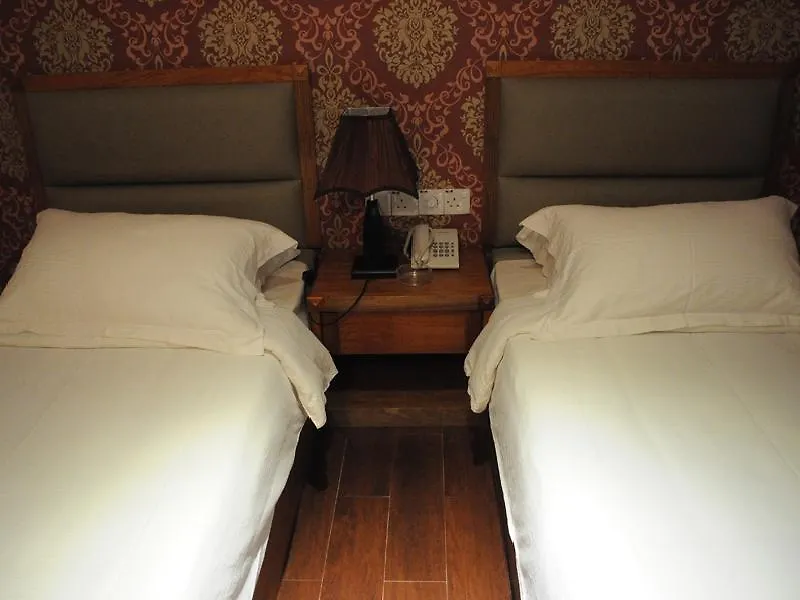 Super Oyo 998 Queen City Hotel George Town
