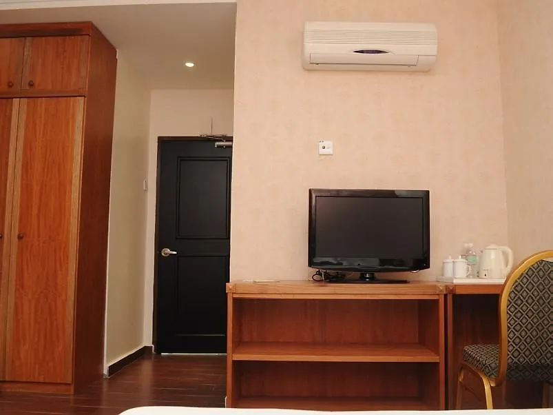 Super Oyo 998 Queen City Hotel George Town 2*,