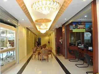 Super Oyo 998 Queen City Hotel George Town